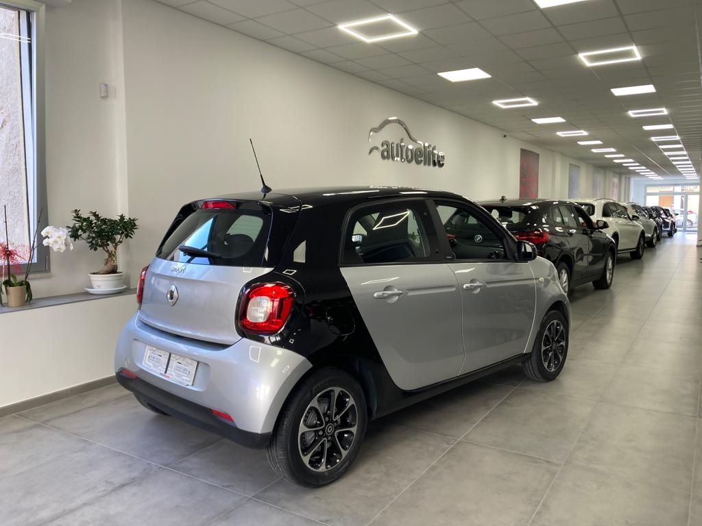 SMART FORFOUR