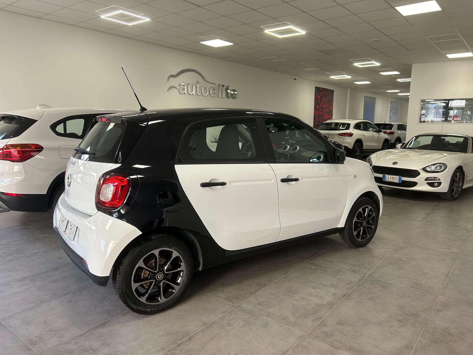 SMART FORFOUR