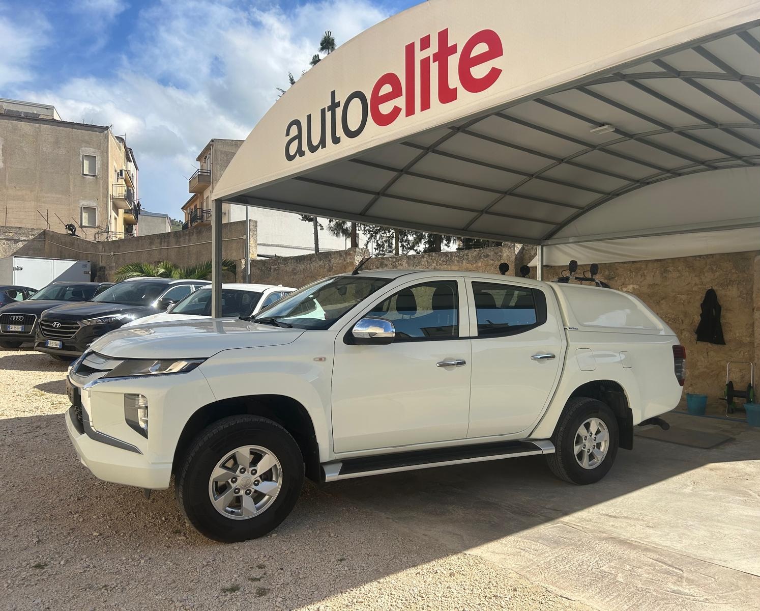 MITSUBISHI L200 4WD