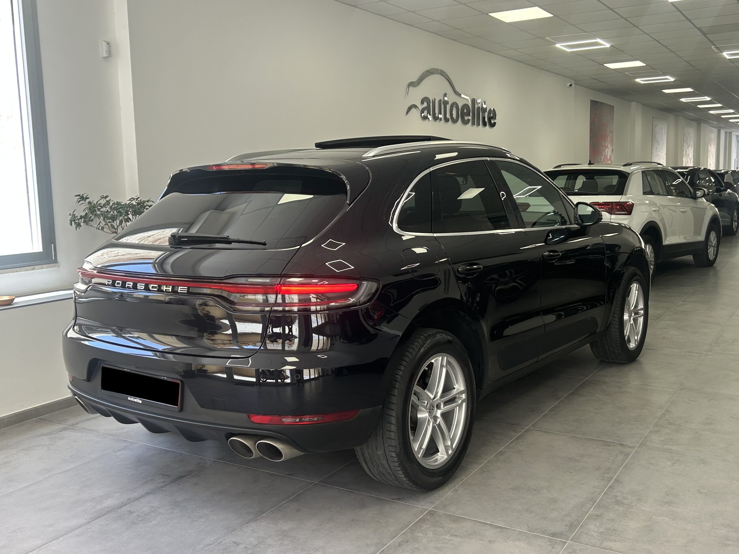 PORSCHE MACAN S
